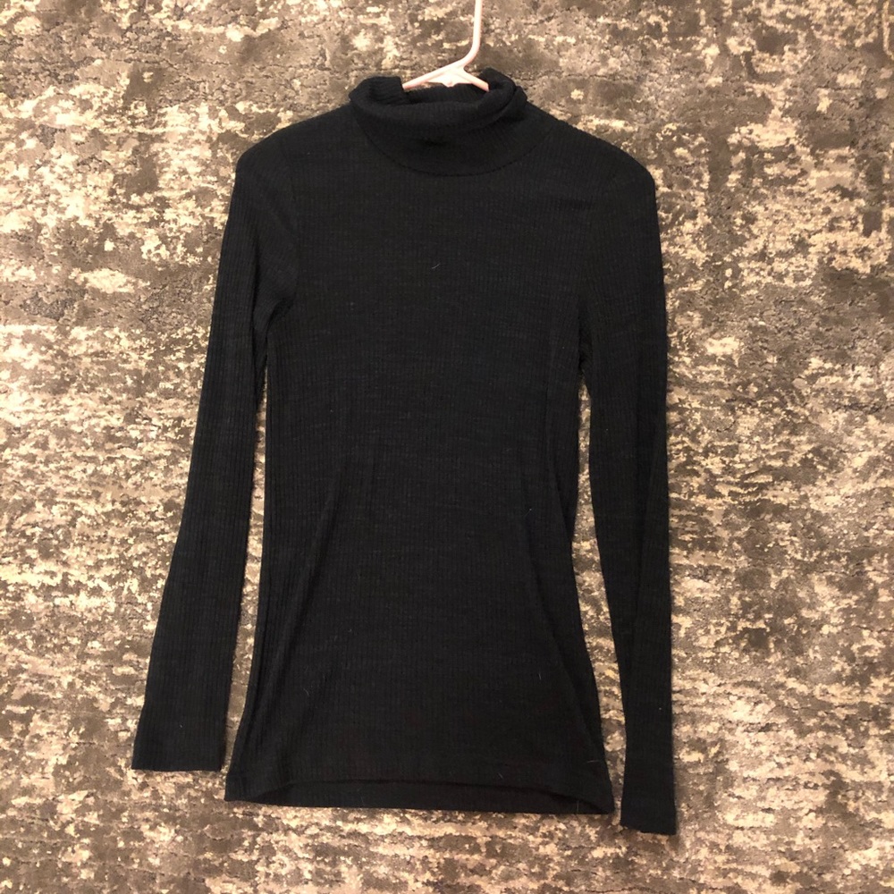 Banana republic log sleeve turtle neck